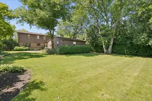 3724 Winnetka Rd, Glenview, IL 60026 - Photo 28