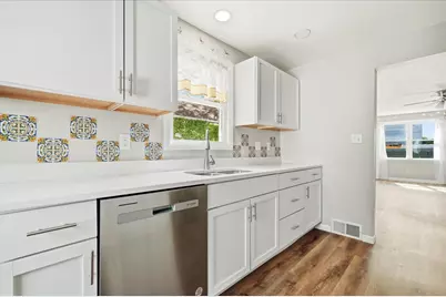 907 N Allin Street, Bloomington, IL 61701 - Photo 18