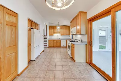 394 Pine Grove Avenue, Gurnee, IL 60031 - Photo 4