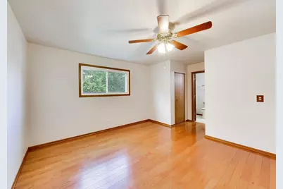 394 Pine Grove Avenue, Gurnee, IL 60031 - Photo 10