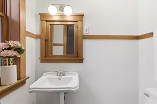 1468 W Balmoral Ave, Chicago, IL 60640 - Photo 10