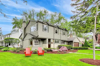 1311 E Woodford Place, Arlington Heights, IL 60004 - Photo 1