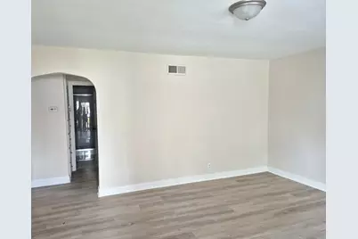 910 Cleary Avenue, Joliet, IL 60435 - Photo 2