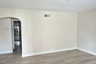 910 Cleary Ave, Joliet, IL 60435 - Photo 2