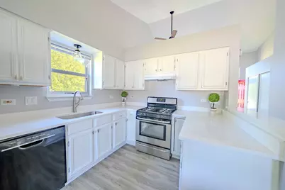 24104 Primrose Circle, Plainfield, IL 60585 - Photo 2