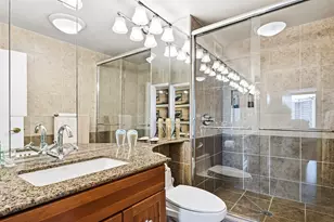 3930 N Pine Grove Ave, Chicago, IL 60613 - Photo 14