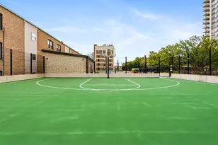 3930 N Pine Grove Ave, Chicago, IL 60613 - Photo 28