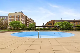 3930 N Pine Grove Ave, Chicago, IL 60613 - Photo 26