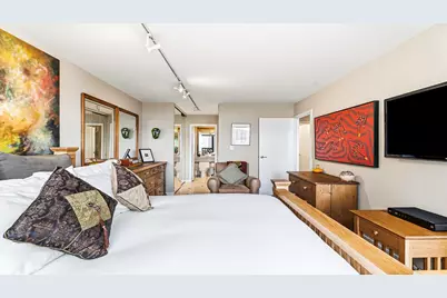 3930 N Pine Grove Avenue #1211, Chicago, IL 60613 - Photo 16
