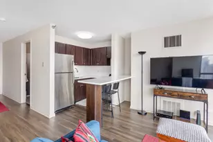 1122 N Clark St, Chicago, IL 60610 - Photo 8