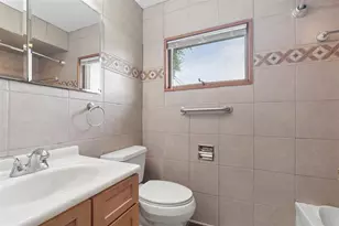 6854 Saratoga Dr, Bridgeview, IL 60455 - Photo 14