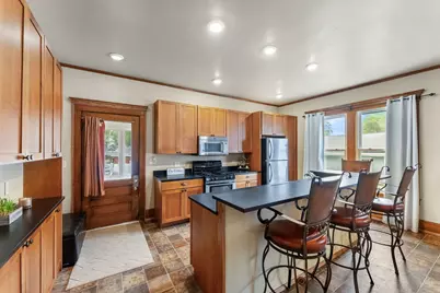 402 SE 2nd Avenue, Aledo, IL 61231 - Photo 6