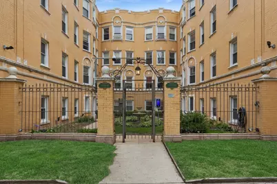 7409 N Hoyne Avenue #3, Chicago, IL 60645 - Photo 1