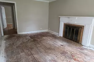 2012 Dobson St, Evanston, IL 60202 - Photo 2