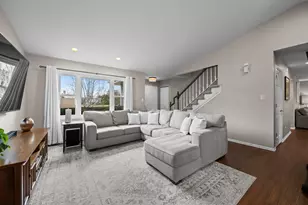 163 Denberry Ct, Lake Zurich, IL 60047 - Photo 4