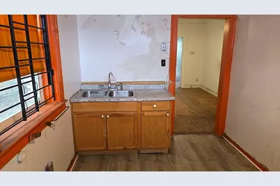 7627 S Bennett Avenue, Chicago, IL 60649 - Photo 8