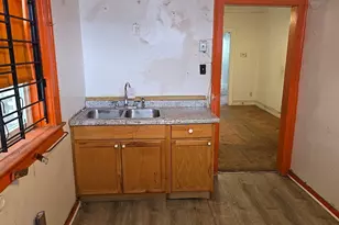 7627 S Bennett Ave, Chicago, IL 60649 - Photo 8