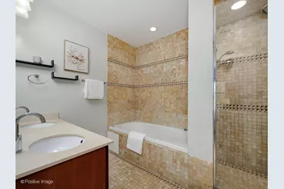 4650 N Karlov Avenue #2, Chicago, IL 60630 - Photo 12