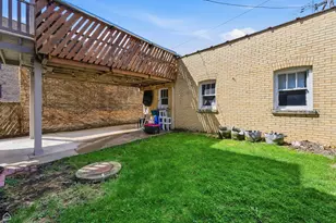 6710 N Artesian Ave, Chicago, IL 60645 - Photo 2