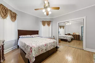 6710 N Artesian Ave, Chicago, IL 60645 - Photo 10