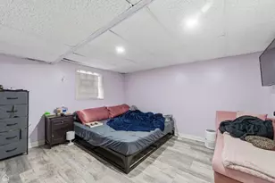 6710 N Artesian Ave, Chicago, IL 60645 - Photo 32