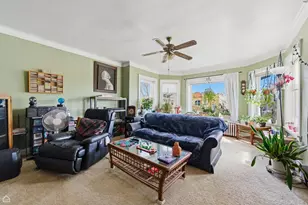 6710 N Artesian Ave, Chicago, IL 60645 - Photo 16