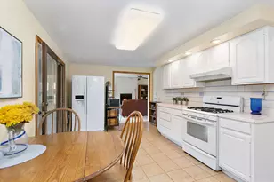 616 Grace Ln, Schaumburg, IL 60193 - Photo 12