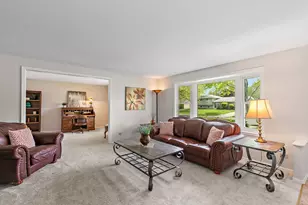 616 Grace Ln, Schaumburg, IL 60193 - Photo 4