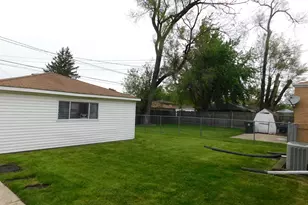 15314 Evers St, Dolton, IL 60419 - Photo 12
