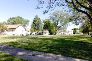 218 W South St, Dwight, IL 60420 - Photo 4