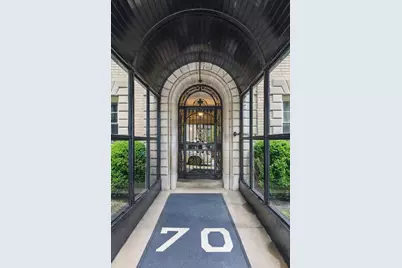 70 E Scott Street #306, Chicago, IL 60610 - Photo 2