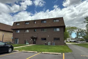 1578 Liberty Dr, Glendale Heights, IL 60139 - Photo 2