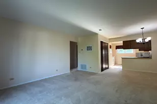 1578 Liberty Dr, Glendale Heights, IL 60139 - Photo 8