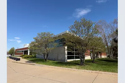 4600 E 53rd Street, Davenport, IA 52807 - Photo 2