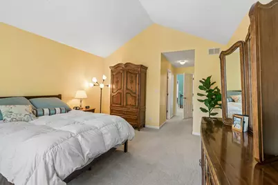 9038 Delphia Avenue, Des Plaines, IL 60016 - Photo 16