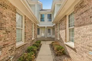 9038 Delphia Ave, Des Plaines, IL 60016 - Photo 2