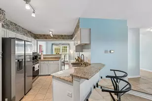 9038 Delphia Ave, Des Plaines, IL 60016 - Photo 10