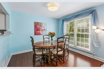 9038 Delphia Avenue, Des Plaines, IL 60016 - Photo 8