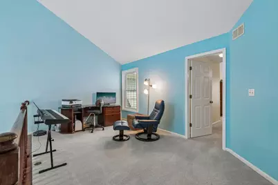 9038 Delphia Avenue, Des Plaines, IL 60016 - Photo 24