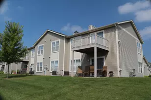 174 Penny Ln, Sycamore, IL 60178 - Photo 2