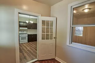 1506 W Victoria St, Chicago, IL 60660 - Photo 22