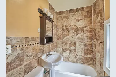 1506 W Victoria Street, Chicago, IL 60660 - Photo 24