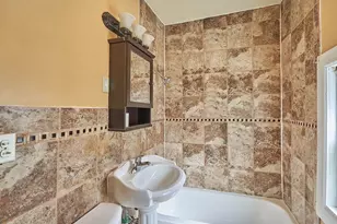 1506 W Victoria St, Chicago, IL 60660 - Photo 24