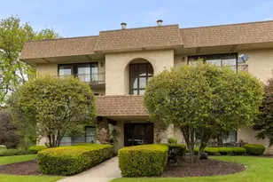7426 W 153rd St, Orland Park, IL 60462 - Photo 2