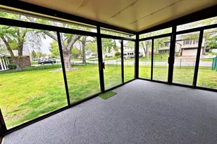 800 W Beechtree Ln, Bartlett, IL 60103 - Photo 26