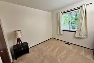 800 W Beechtree Ln, Bartlett, IL 60103 - Photo 20