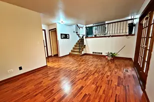 800 W Beechtree Ln, Bartlett, IL 60103 - Photo 10