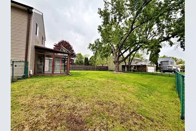 800 W Beechtree Lane, Bartlett, IL 60103 - Photo 28