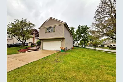 800 W Beechtree Lane, Bartlett, IL 60103 - Photo 2