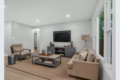 15 Johnathan Road, Lake Zurich, IL 60047 - Photo 2